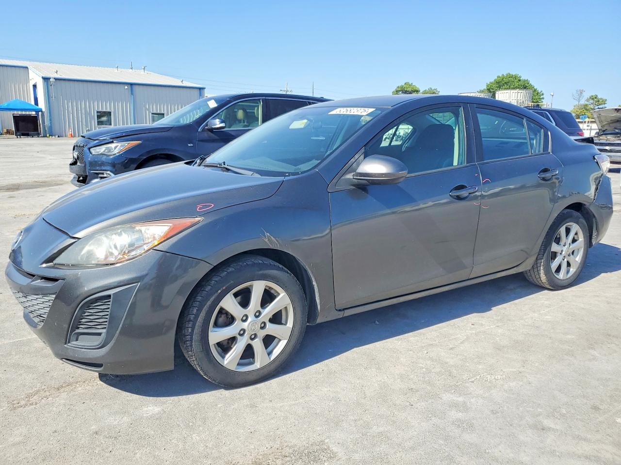 2011 Mazda 3 i Touring, VIN JM1BL1VG6B1479288 — Rear end