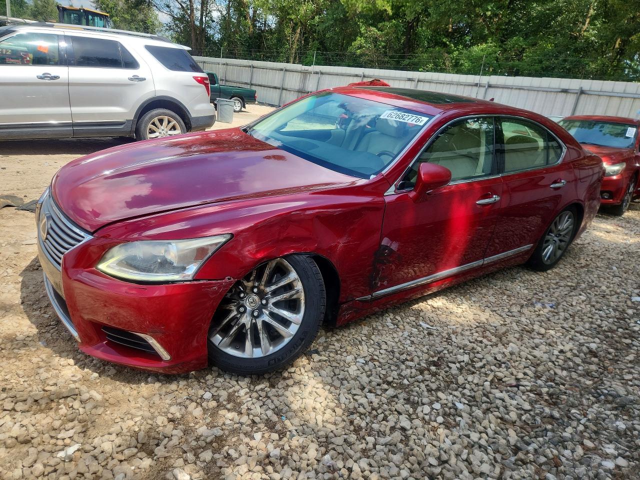 2013 Lexus LS 460, VIN JTHBL5EF4D5123480 — Front end