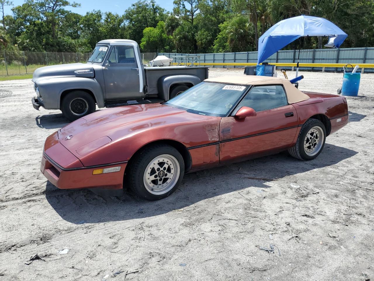 1987 Chevrolet Corvette, VIN 1G1YY3186H5102525 — Engine fire