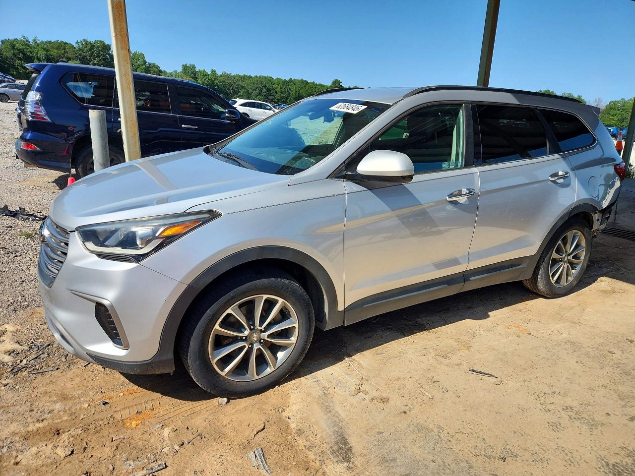 2017 Hyundai Santa Fe SE, VIN KM8SM4HF8HU177392 — Side