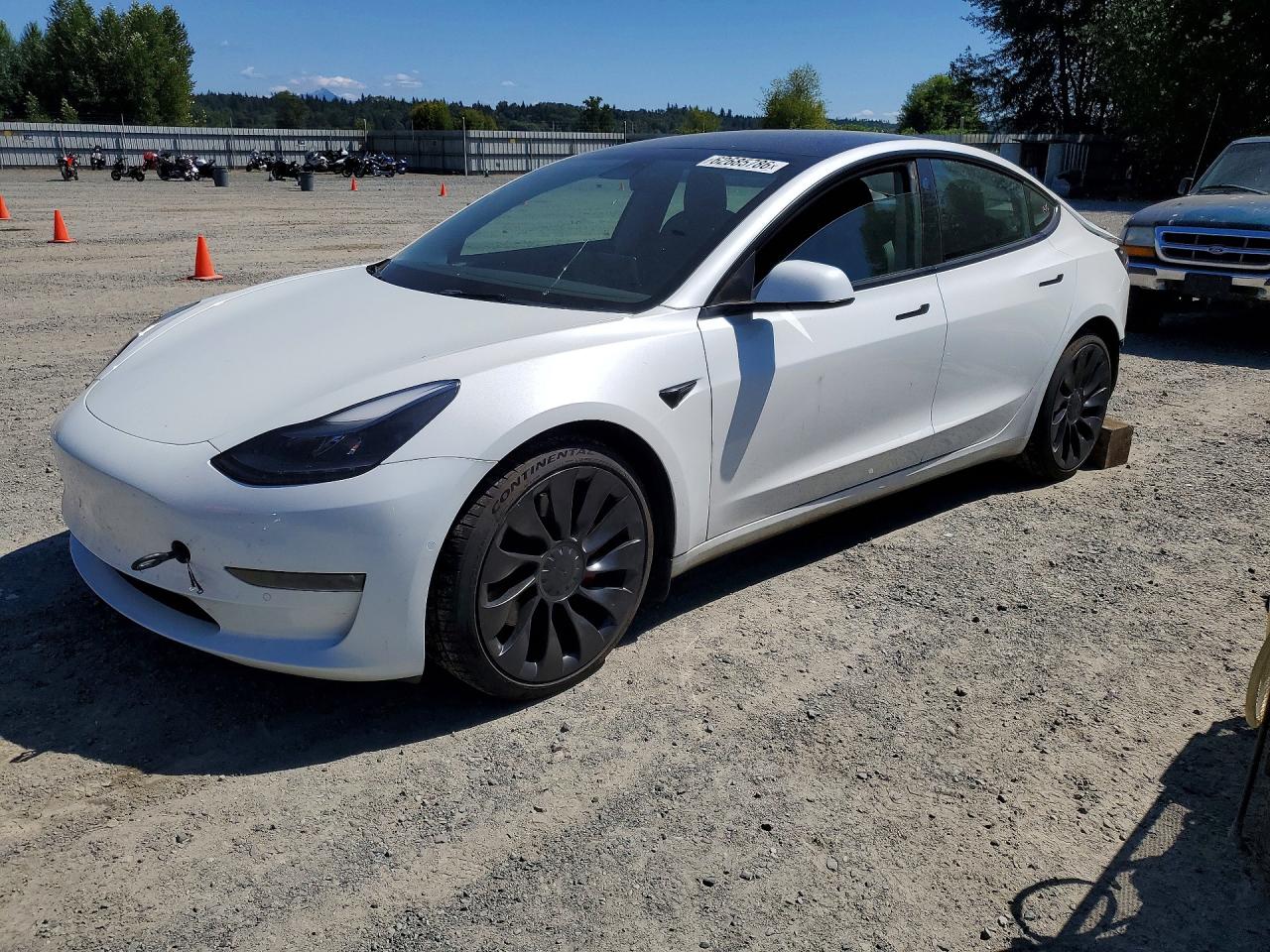 2022 Tesla Model 3 Performance, VIN 5YJ3E1EC9NF293509 — Rear end