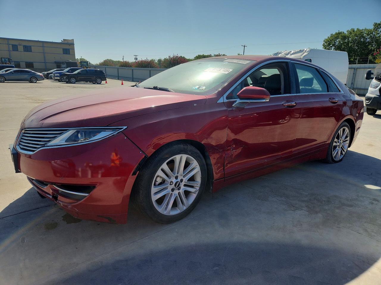 2013 Lincoln MKZ, VIN 3LN6L2G92DR812516 — Front end