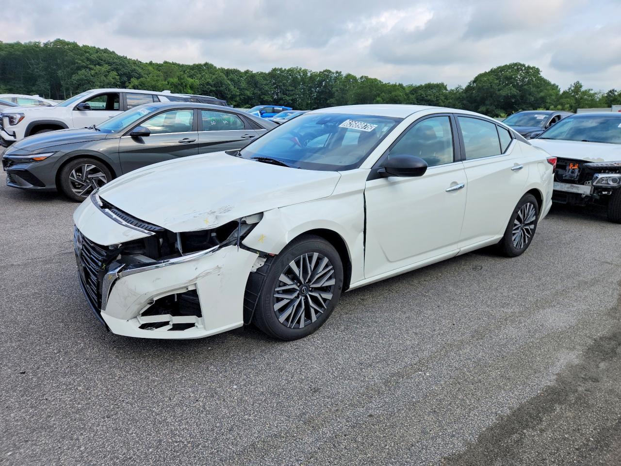 2025 Nissan Altima SV, VIN 1N4BL4DV4SN400720 — Front end