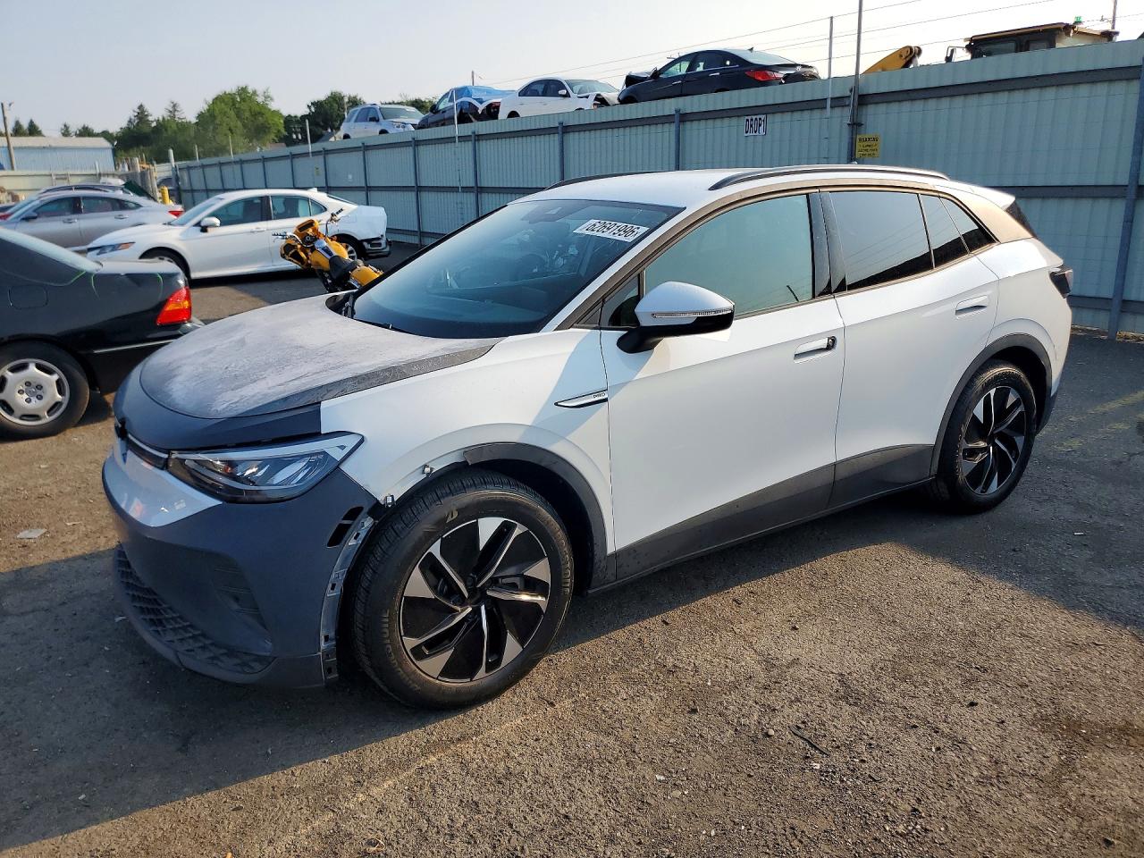 2022 Volkswagen ID.4 Pro, VIN WVGRMPE28NP061640 — Minor dents and scratches