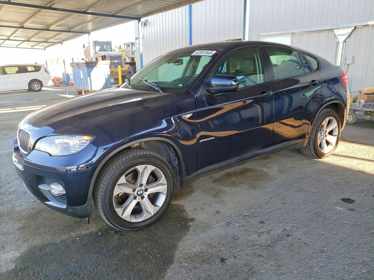 2011 BMW X6 35i, VIN 5UXFG2C53BLX05271 — Minor dents and scratches