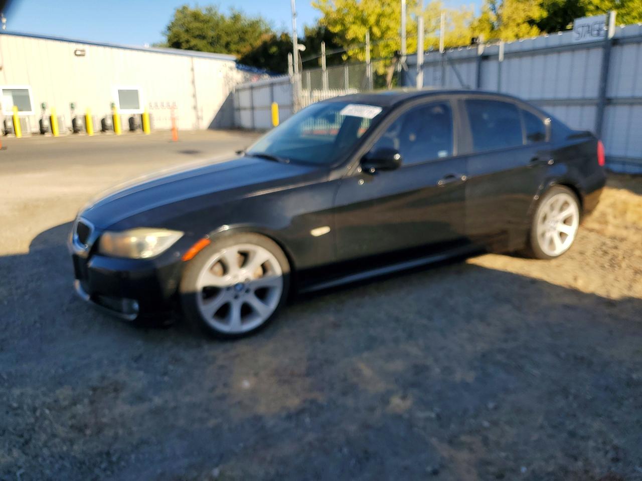 2011 BMW 3 Series 328i, VIN WBAPH7C55BE682819 — Front end