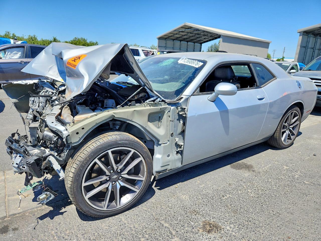 2022 Dodge Challenger R/T, VIN 2C3CDZBT4NH230807 — Перед