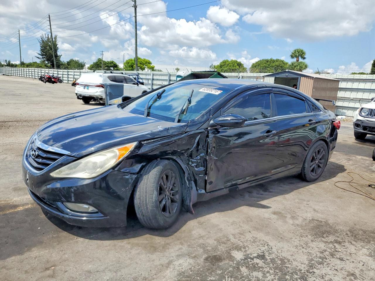 2013 Hyundai Sonata GLS, VIN 5NPEB4AC9DH735472 — Side
