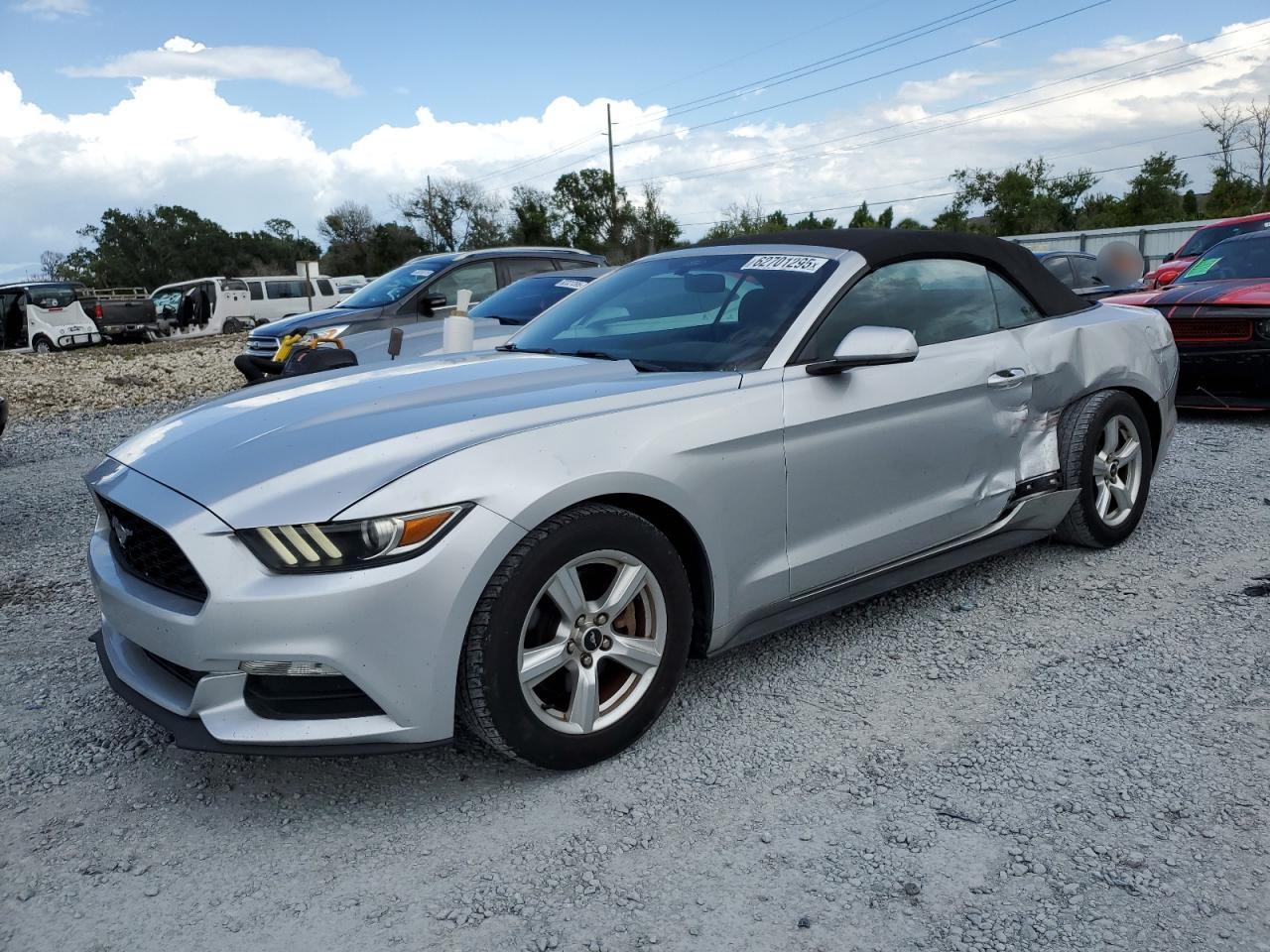 2015 Ford Mustang V6, VIN 1FATP8EM2F5359953 — Side