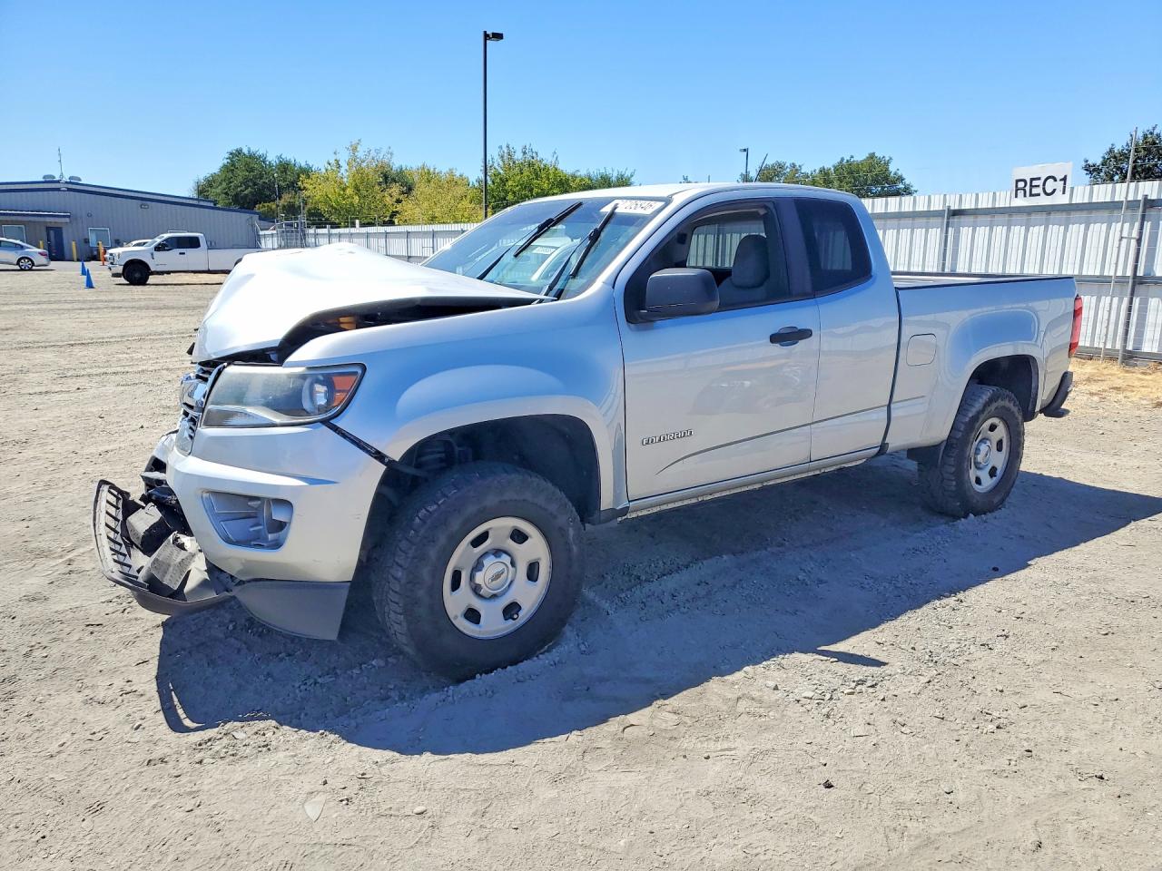 2020 Chevrolet Colorado 2WD Work Truck, VIN 1GCHSBEA4L1203711 — Перед