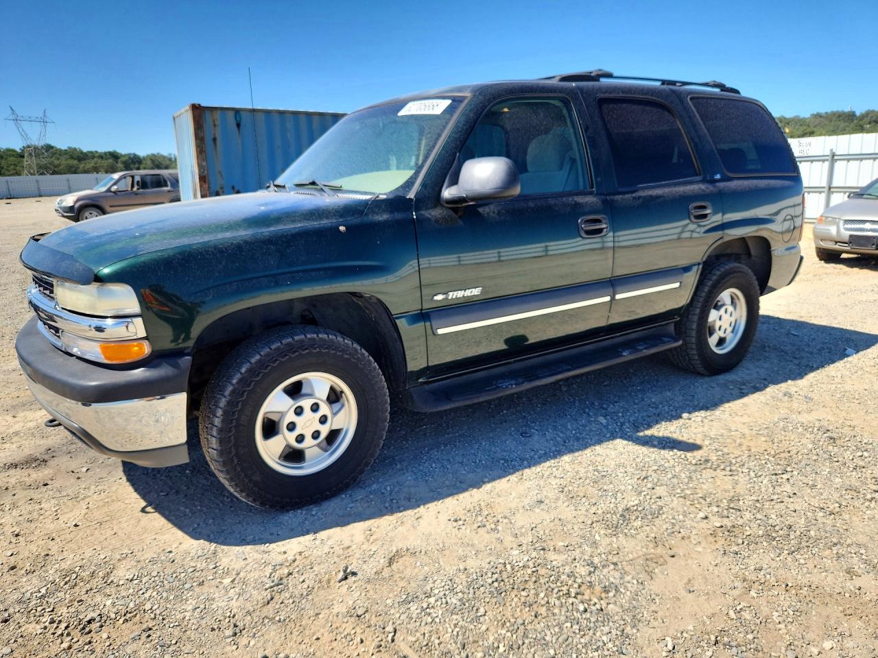 2002 Chevrolet Tahoe LS, VIN 1GNEK13T62R136845 — Minor dents and scratches