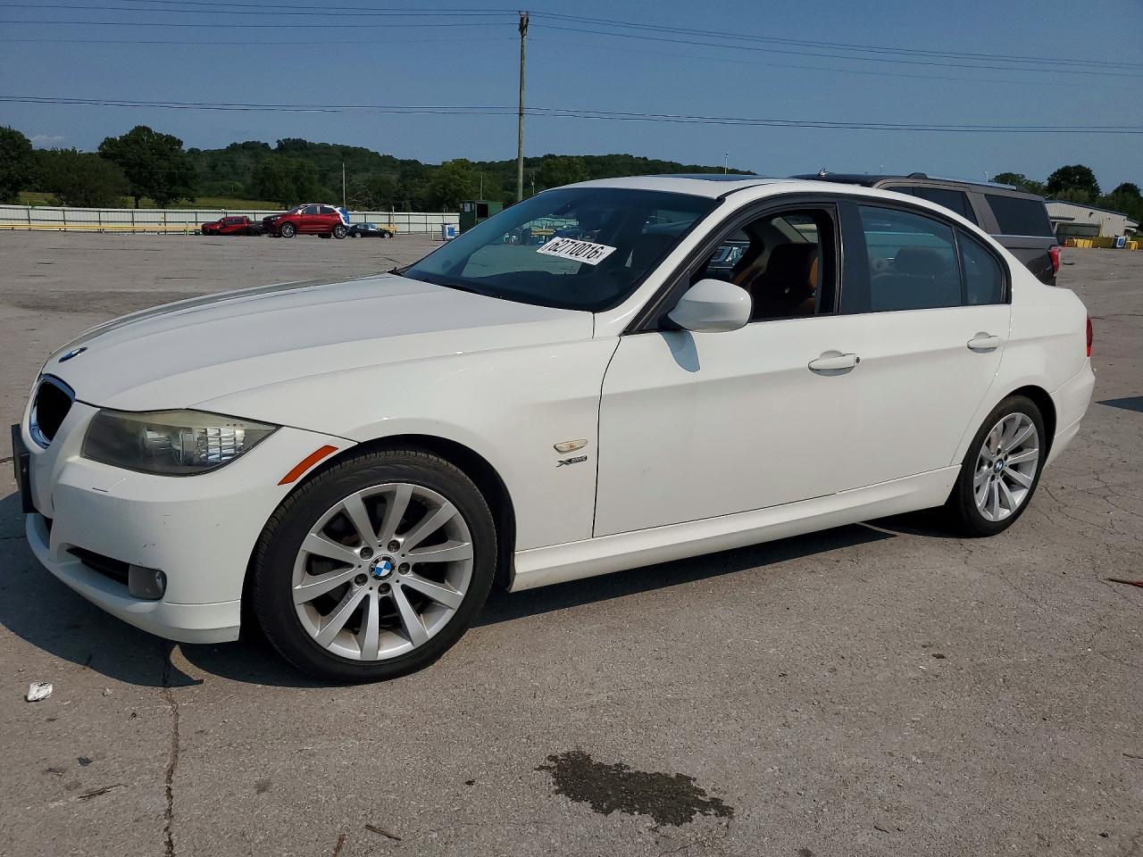 2011 BMW 3 Series 328i xDrive, VIN WBAPK7C57BA821602 — Minor dents and scratches