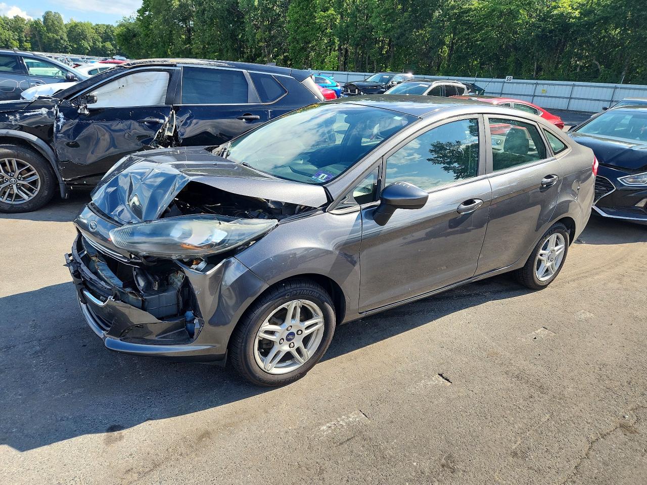 2018 Ford Fiesta SE, VIN 3FADP4BJ3JM125931 — Front end