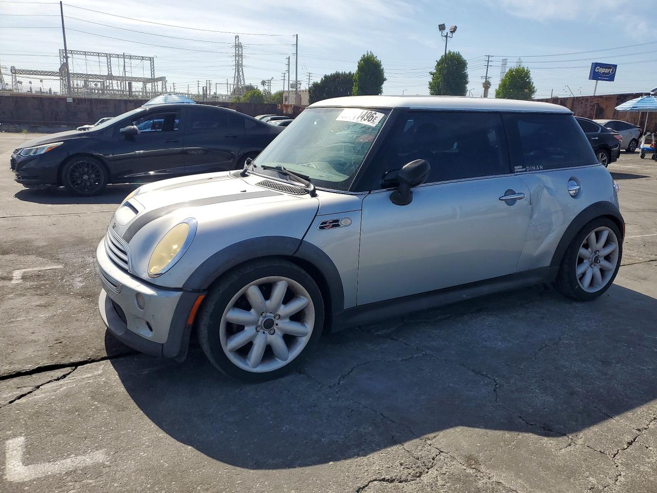 2002 MINI Hardtop S, VIN WMWRE33482TD56996 — Rear end