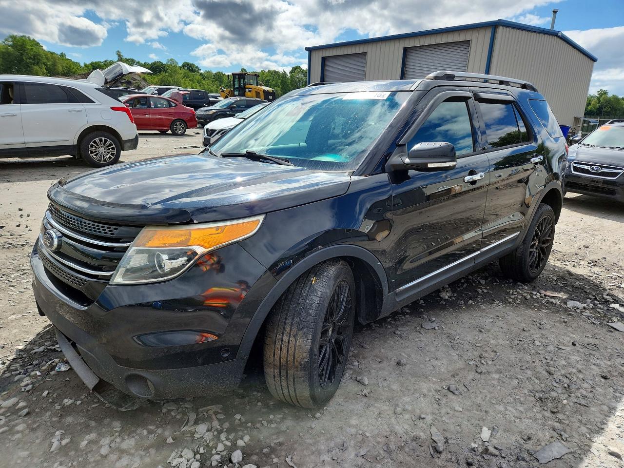 2015 Ford Explorer Limited, VIN 1FM5K8F86FGC69031 — Front end