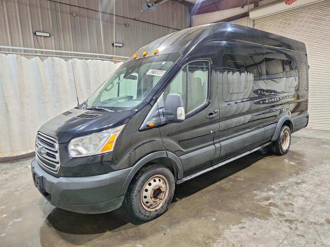 2019 Ford Transit Passenger XLT, VIN 1FBVU4XGXKKA10597 — Front end