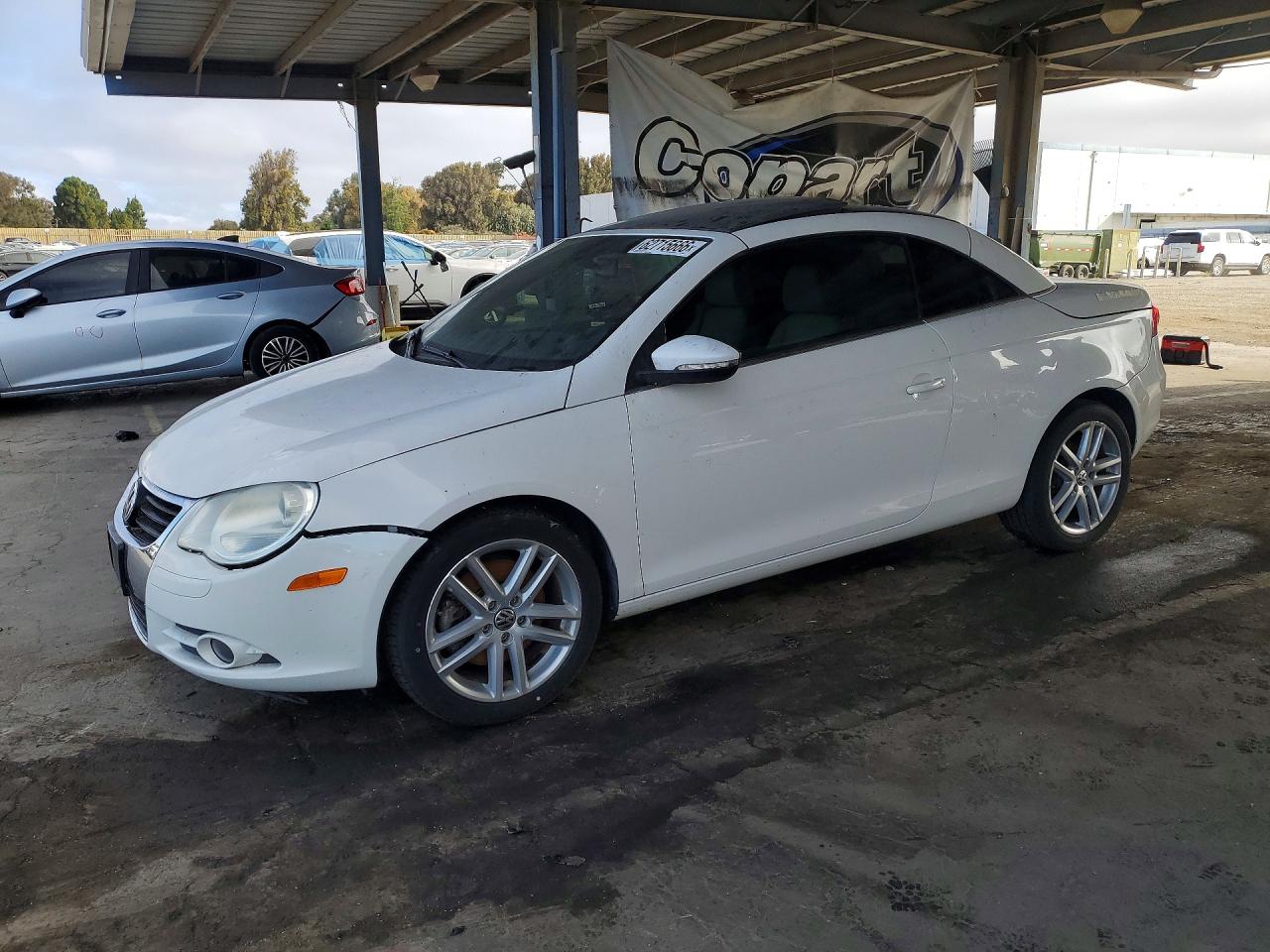 2009 Volkswagen Eos Lux, VIN WVWFA71F99V015423 — Minor dents and scratches