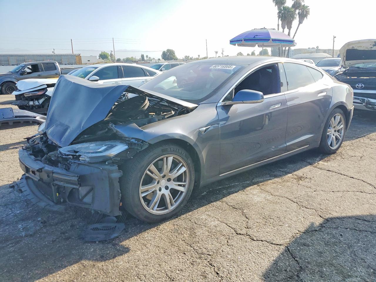 2021 Tesla Model S Long Range Plus, VIN 5YJSA1E24MF423869 — Front end