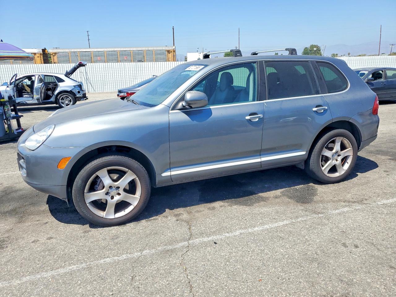 2005 Porsche Cayenne, VIN WP1AA29P75LA21994 — Normal wear