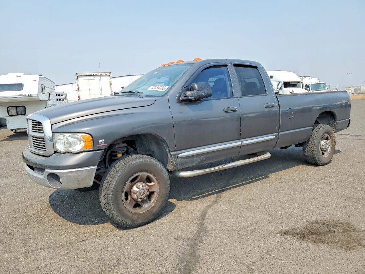2004 Dodge 3500 ST, VIN 3D3LU38C74G114460 — Бок