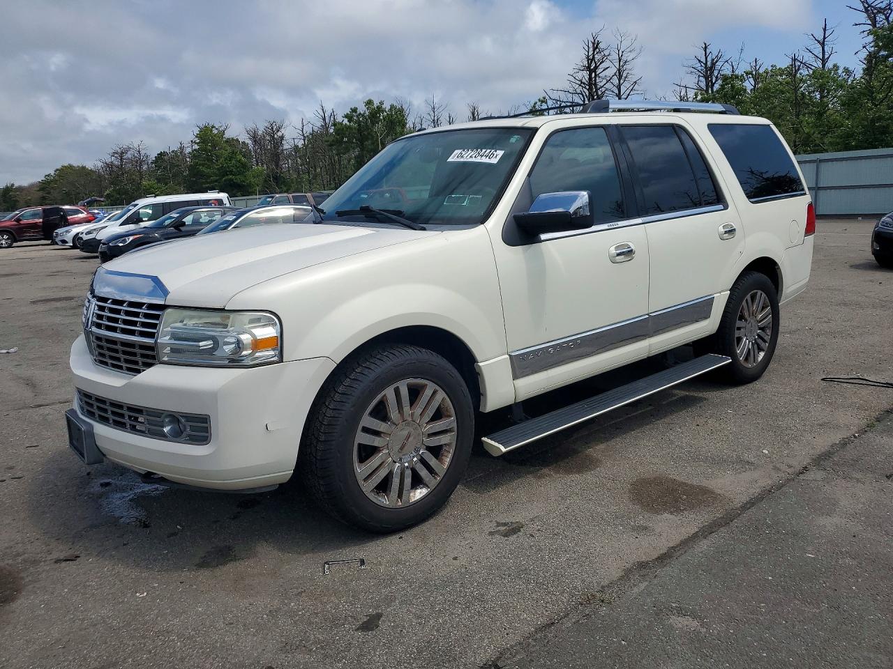 2008 Lincoln Navigator, VIN 5LMFU28598LJ17816 — Vandalism