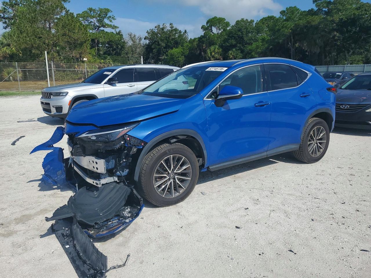 2022 Lexus NX 350 Premium, VIN JTJGGCEZ5N2002693 — Front end