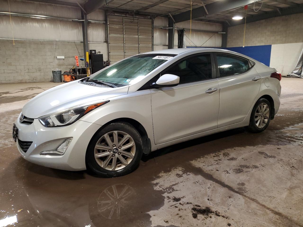 2015 Hyundai Elantra SE, VIN 5NPDH4AE6FH622576 — Auction photo