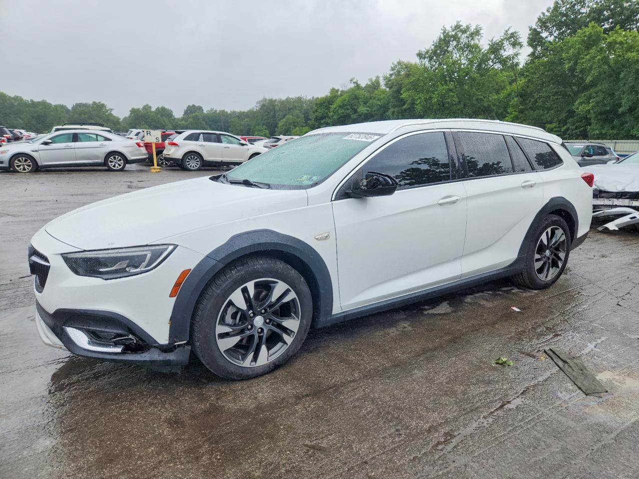 2019 Buick Regal Preferred, VIN W04GU8SX5K1010431 — Roof