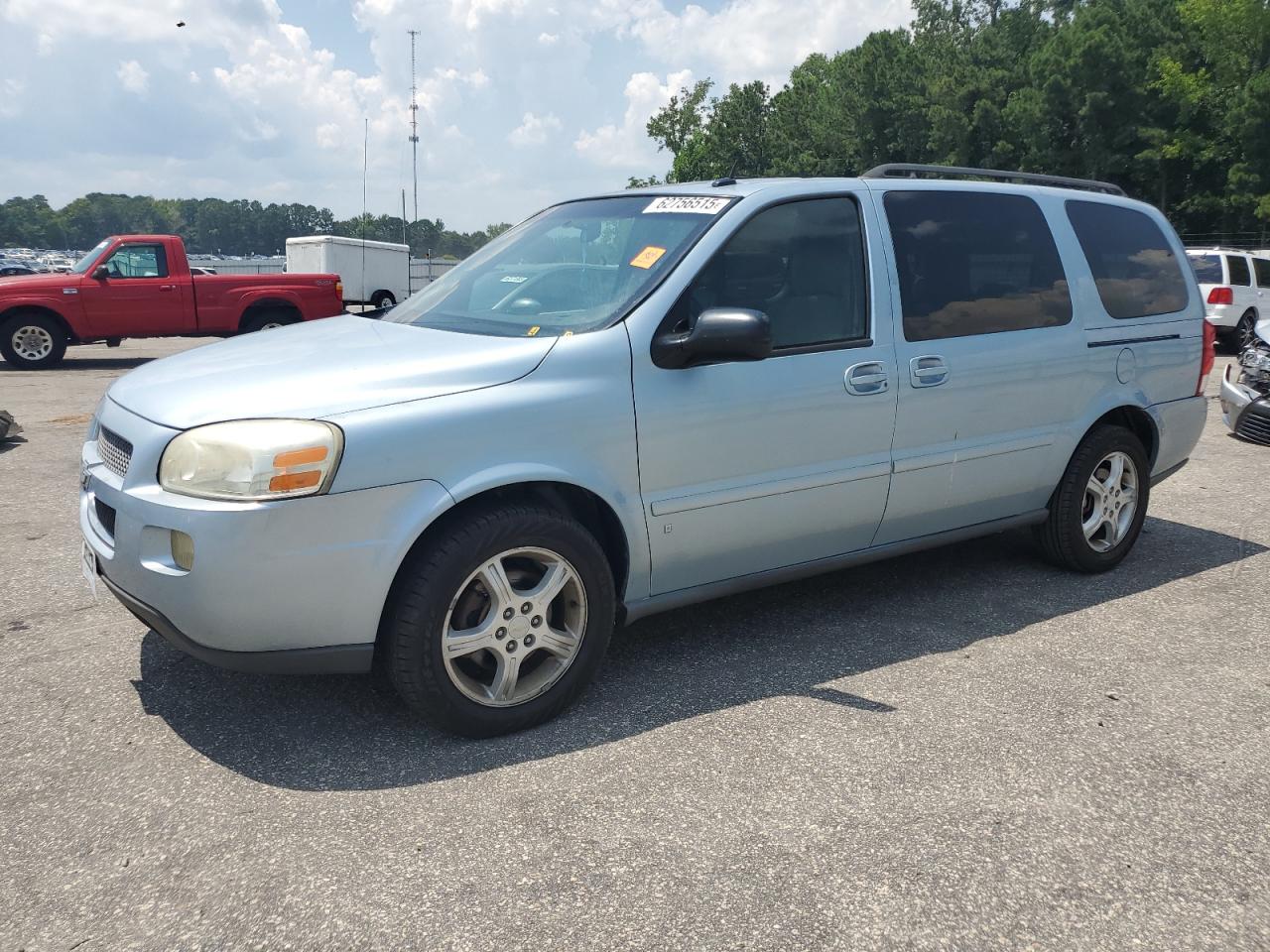 2007 Chevrolet Uplander 1LT, VIN 1GNDV33147D131158 — Front end