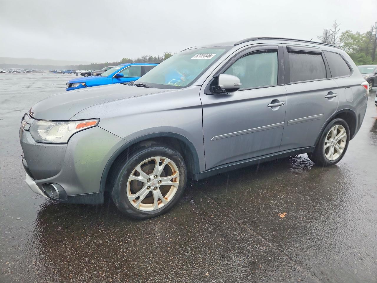 2015 Mitsubishi Outlander SE, VIN JA4AZ3A38FZ004445 — Бок