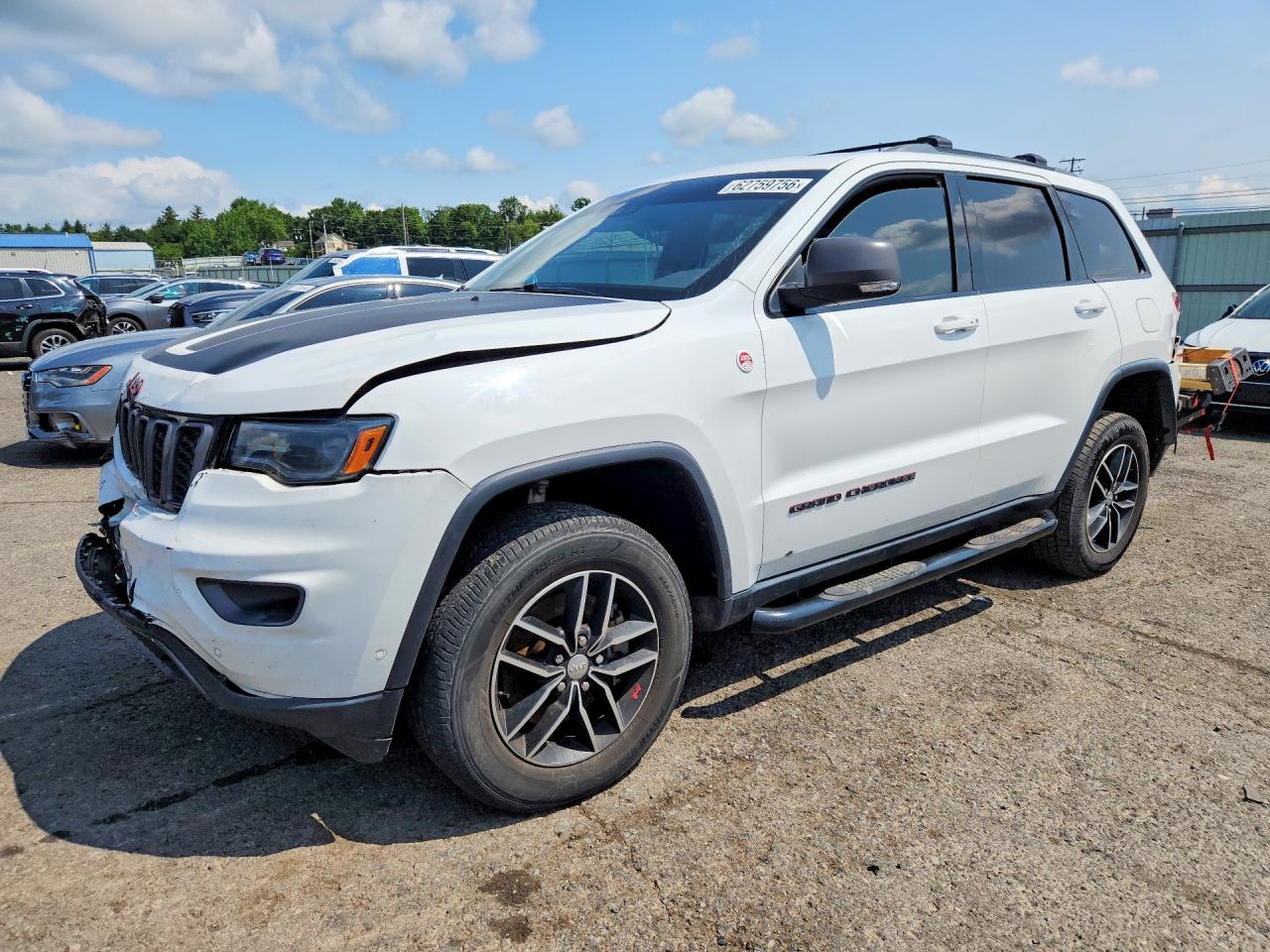 2018 Jeep Grand Cherokee Trailhawk, VIN 1C4RJFLM6JC393833 — Перед