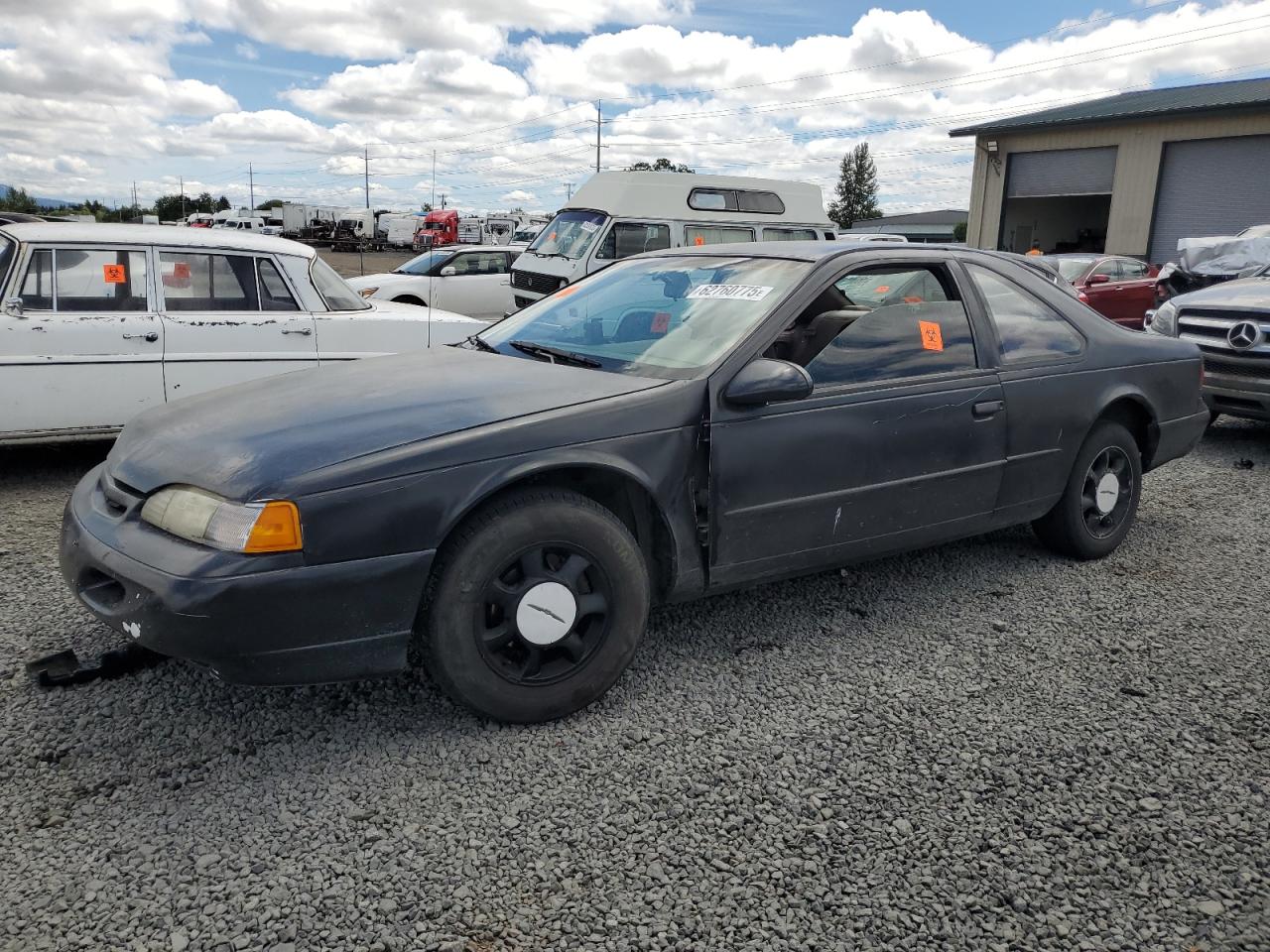 1995 Ford Thunderbird LX, VIN 1FALP62W4SH122402 — Side