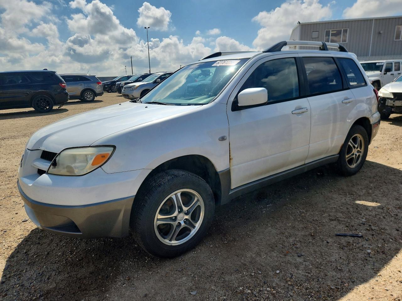 2006 Mitsubishi Outlander LS, VIN JA4LX31F46U611318 — Rear end