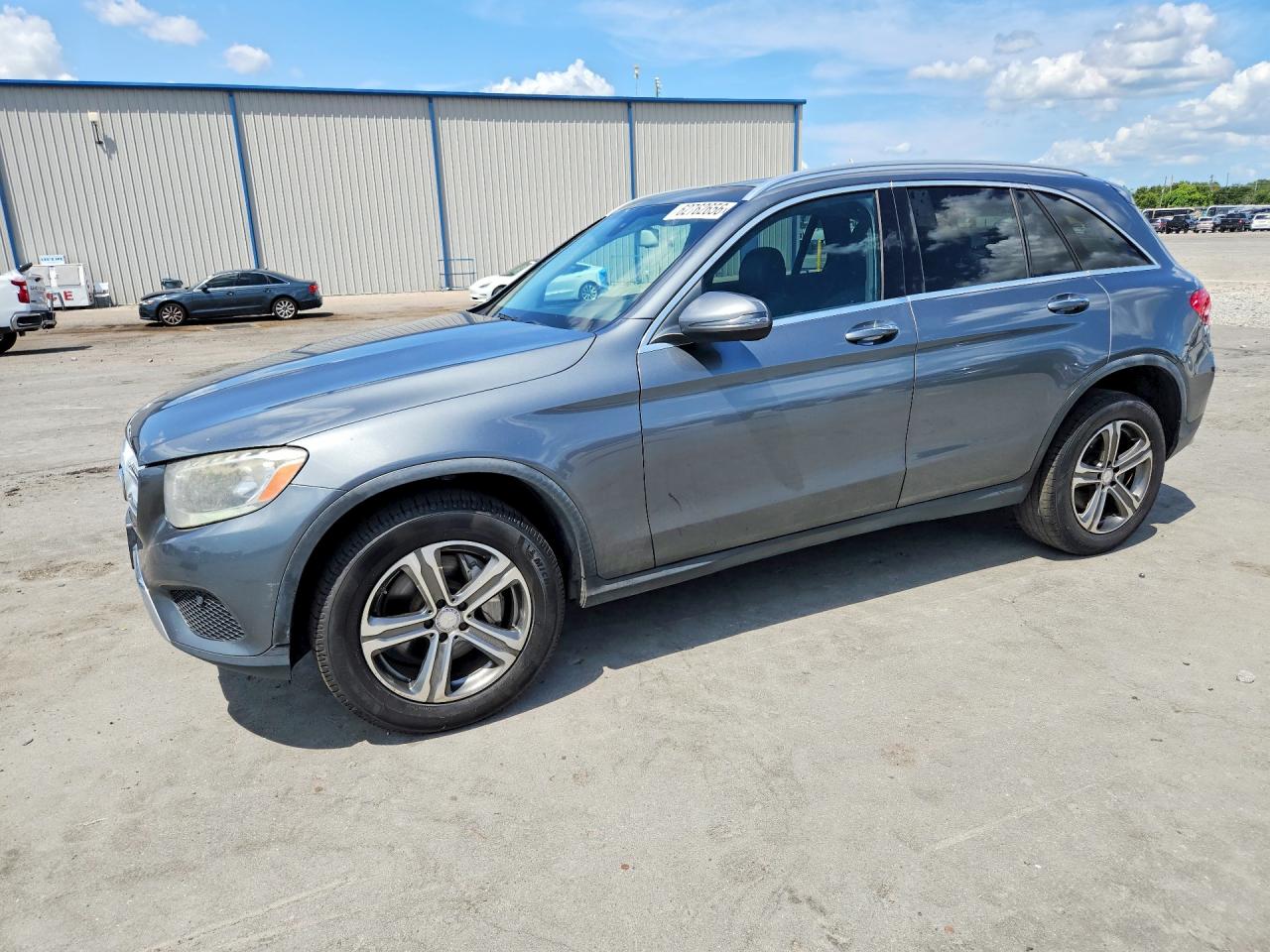 2016 Mercedes-Benz GLC 300, VIN WDC0G4JB9GF076921 — Side