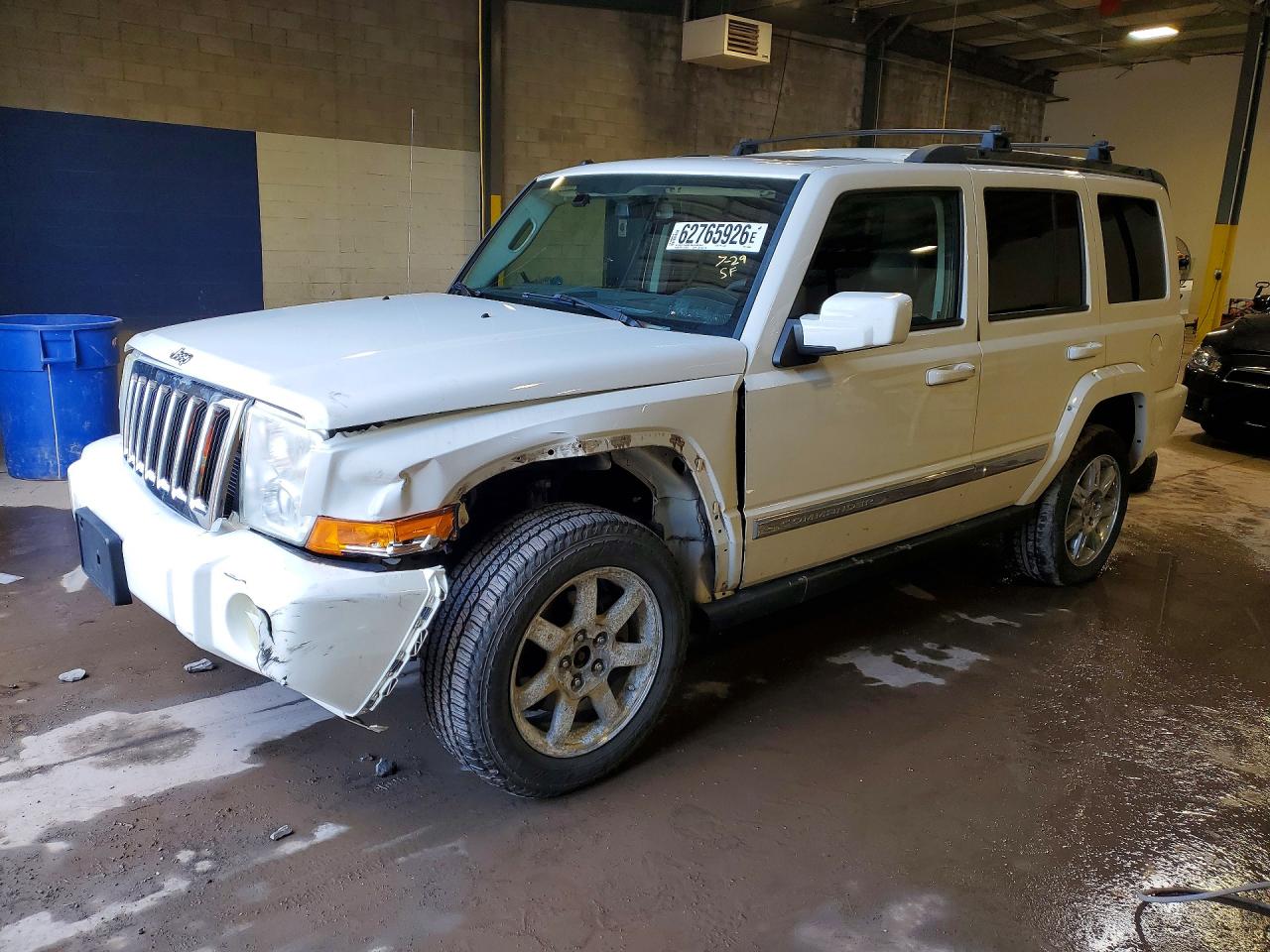 2010 Jeep Commander Limited, VIN 1J4RG5GT5AC145366 — Side