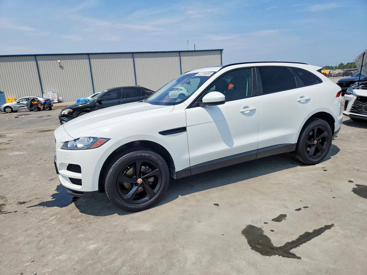 2018 Jaguar F-Pace 20d Premium, VIN SADCJ2FN1JA299071 — Minor dents and scratches