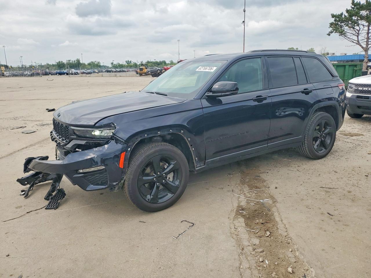 2024 Jeep Grand Cherokee Limited, VIN 1C4RJHBG1RC683884 — Rear end