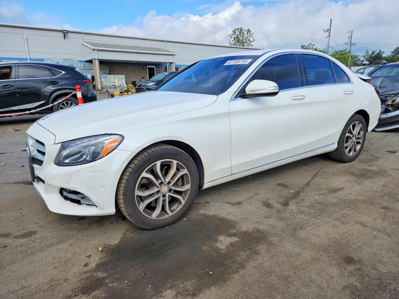 2015 Mercedes-Benz C 300, VIN 55SWF4KB6FU021023 — Зад