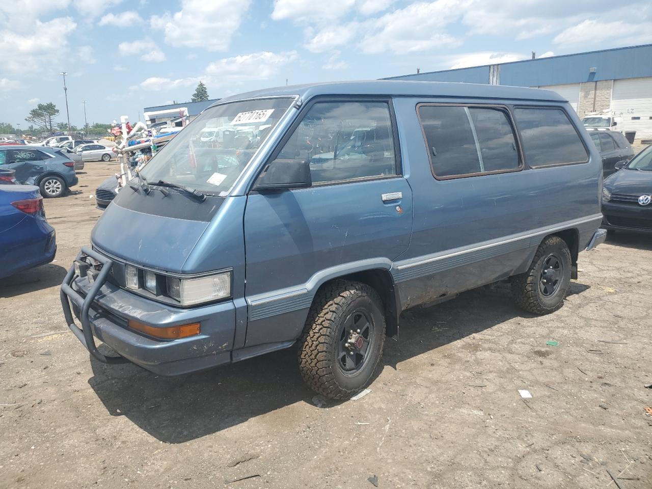 1987 Toyota VAN, VIN JT3YR36W4H0003960 — Minor dents and scratches