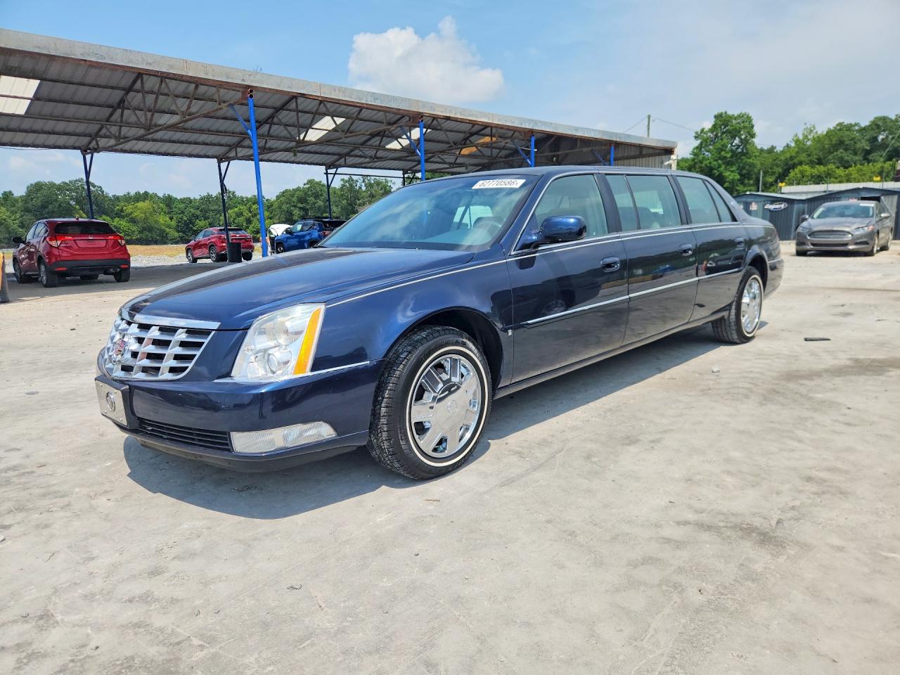 2007 Cadillac DTS Professional, VIN 1GEEH96YX7U550428 — Minor dents and scratches