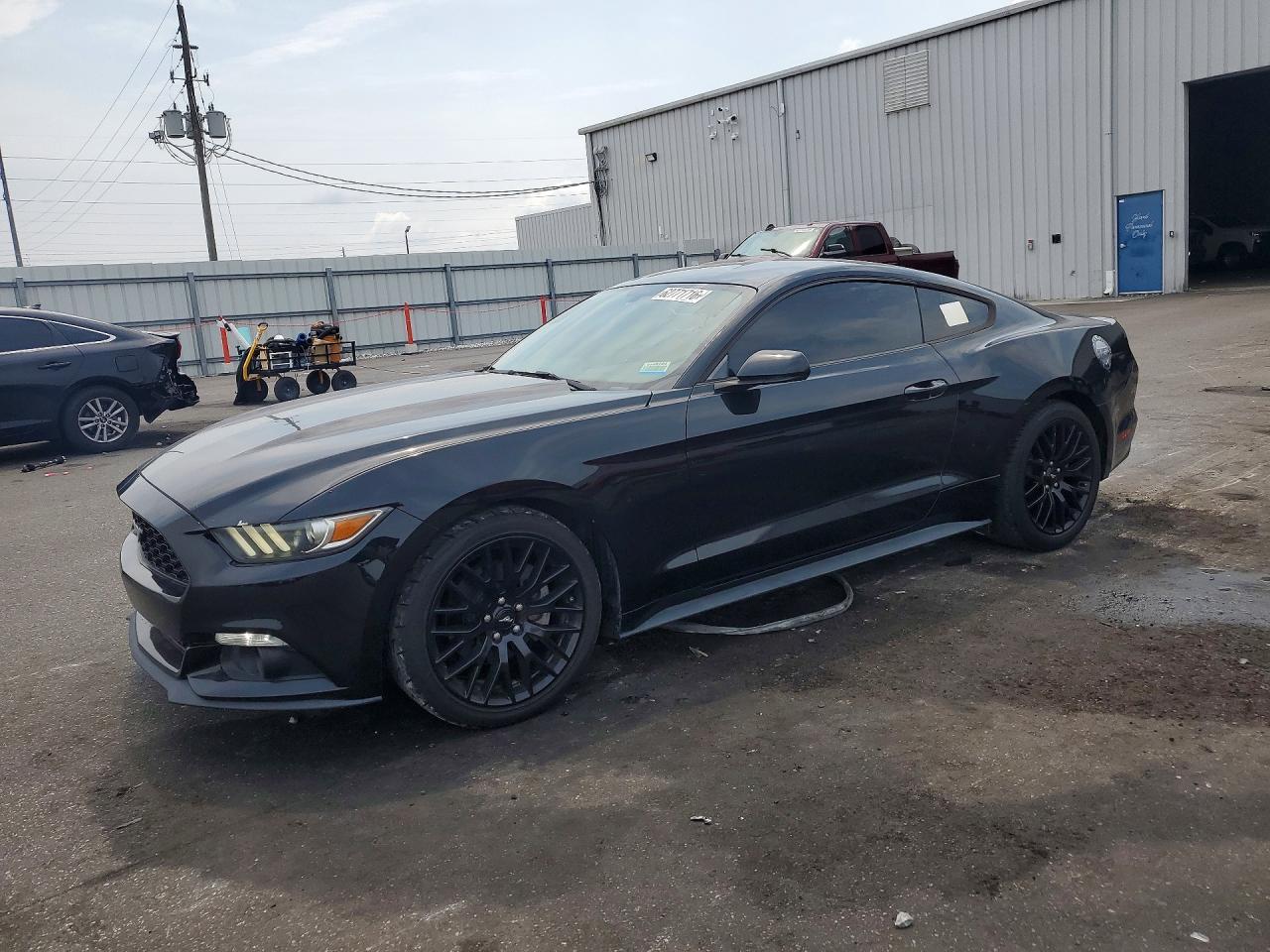 2015 Ford Mustang EcoBoost Premium, VIN 1FA6P8TH7F5417252 — Normal wear