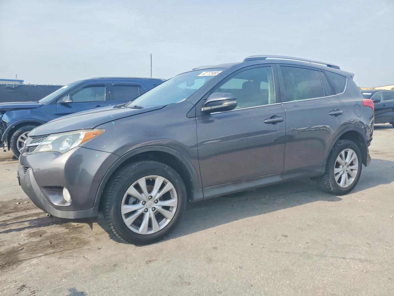 2013 Toyota RAV4 Limited, VIN 2T3DFREV8DW072798 — Rear end