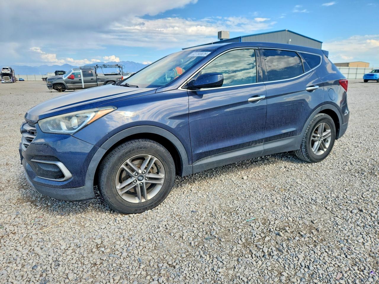 2017 Hyundai Santa Fe 2.4L, VIN 5NMZTDLB1HH001107 — Minor dents and scratches