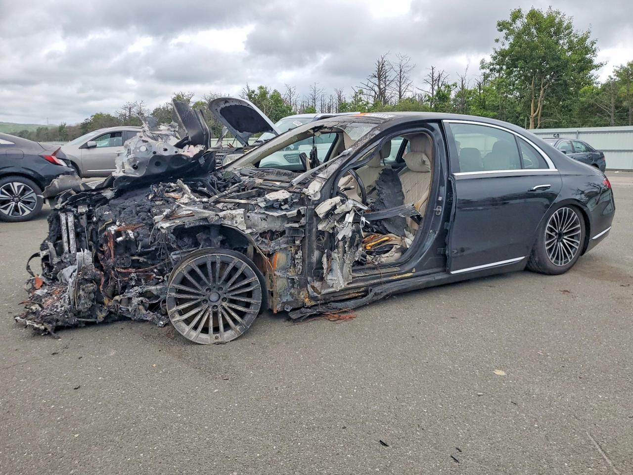2025 Mercedes-Benz S 580, VIN W1K6G7GB7SA322854 — Burn
