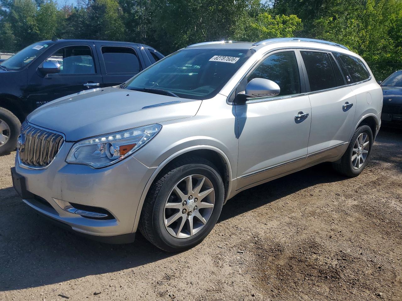 2016 Buick Enclave Leather, VIN 5GAKVBKD8GJ333025 — Rear end