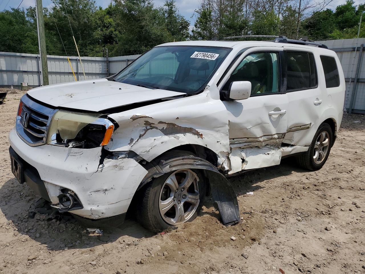 2013 Honda Pilot EX-L, VIN 5FNYF3H75DB003939 — Side