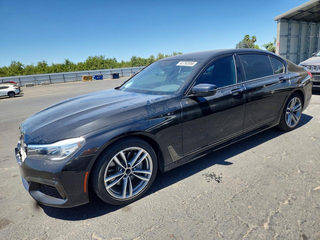 2019 BMW 7 Series 740i, VIN WBA7E2C52KB454421 — Перед