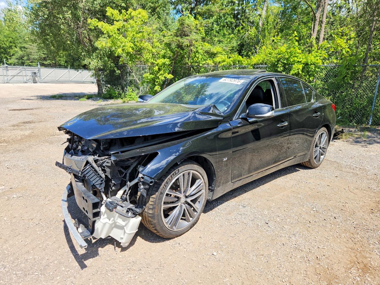 2015 Infiniti Q50 Premium, VIN JN1BV7AR8FM404569 — Перед