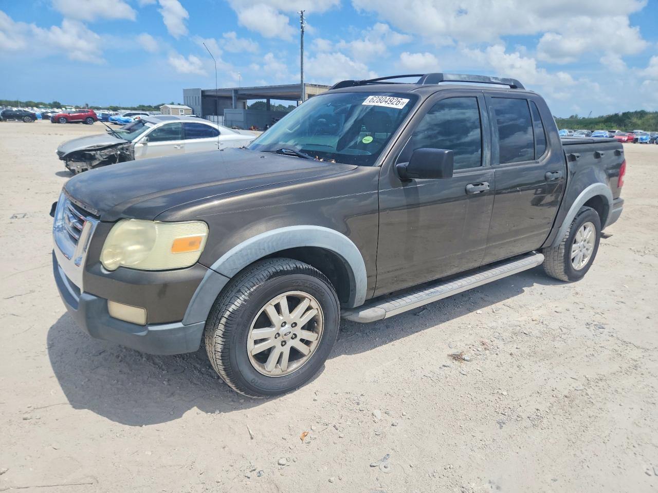 2008 Ford Explorer Sport Trac XLT, VIN 1FMEU31E98UA90271 — Minor dents and scratches
