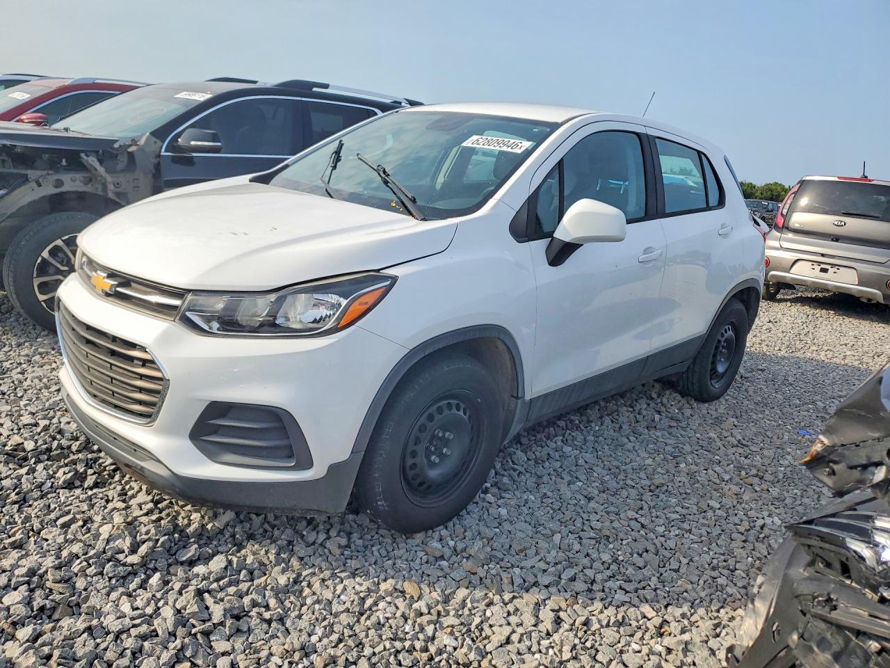 2019 Chevrolet Trax LS, VIN 3GNCJKSB4KL171299 — Normal wear